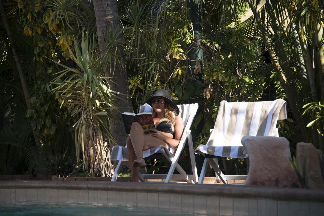 Roebuck Bay Hotel Broome Buitenkant foto