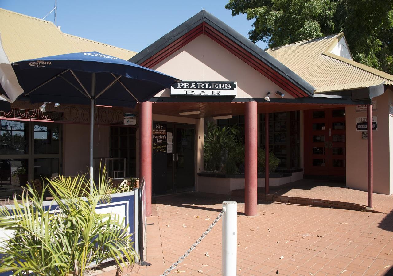 Roebuck Bay Hotel Broome Buitenkant foto